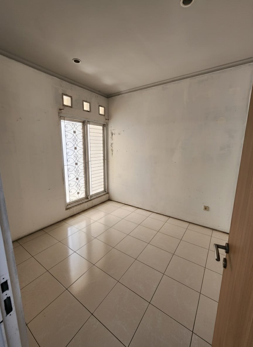 Dijual rumah 1 lantai di permata bintaro sektor 9