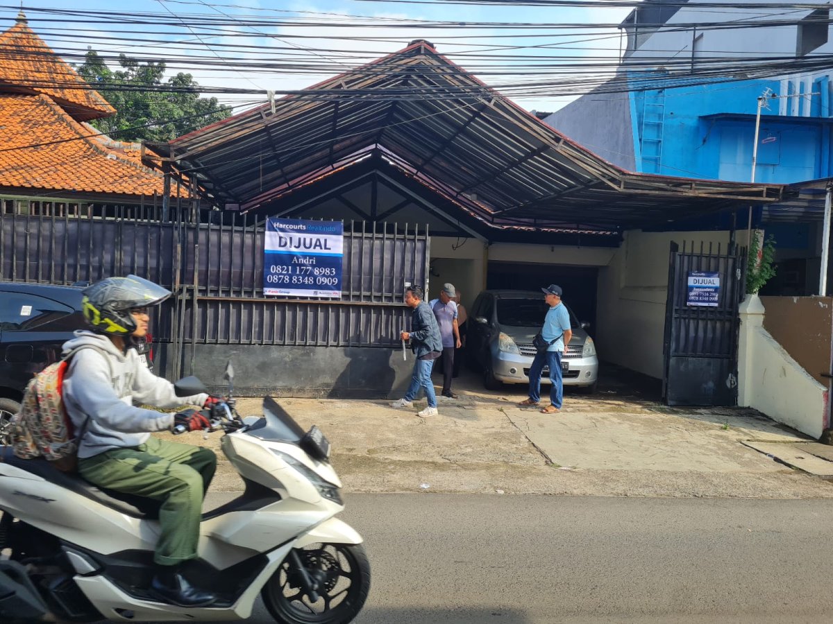 Dijual Rumah Posisi Hook Di Mampang Prapatan Jakarta Selatan