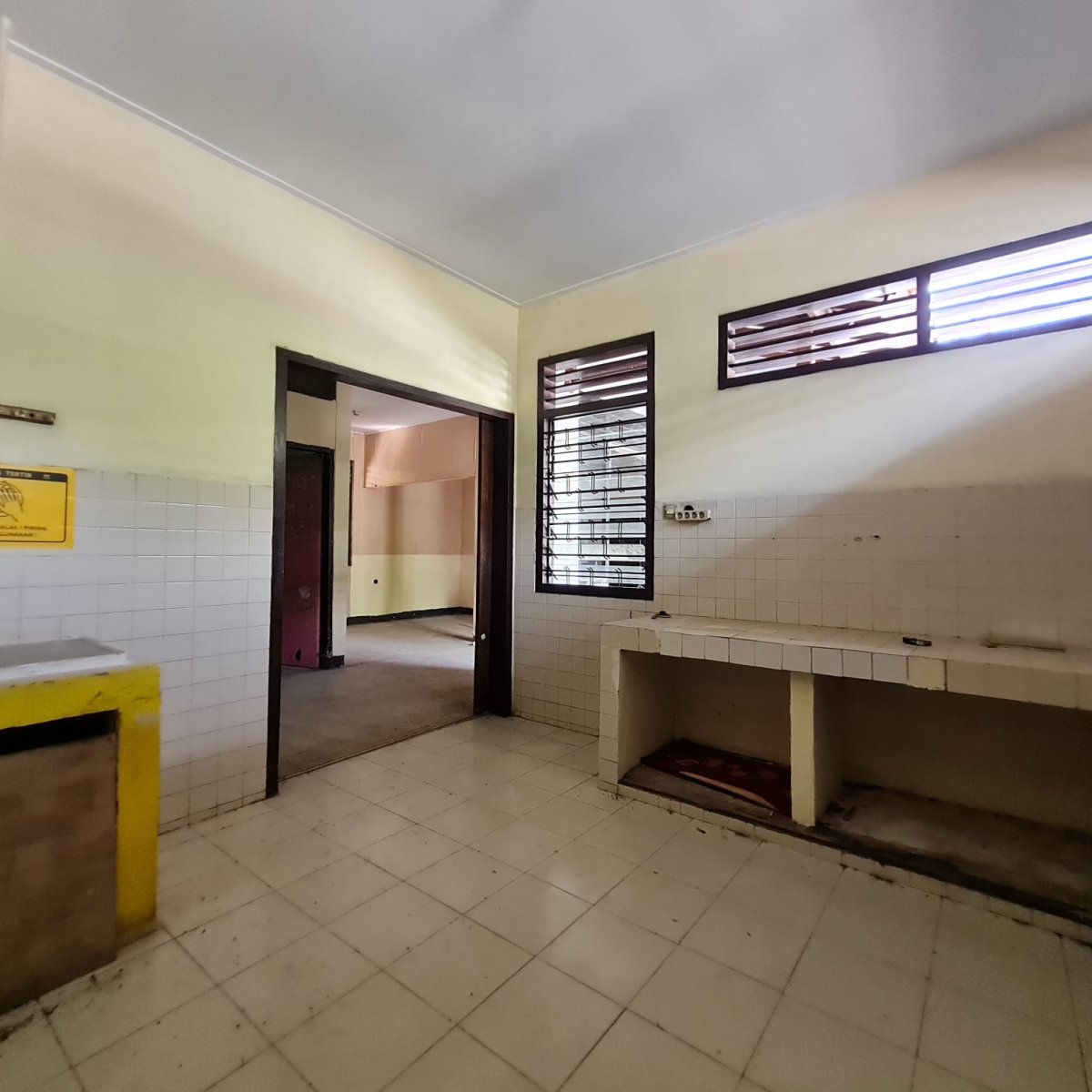 Dijual Rumah Posisi Hook Di Mampang Prapatan Jakarta Selatan - Foto 6