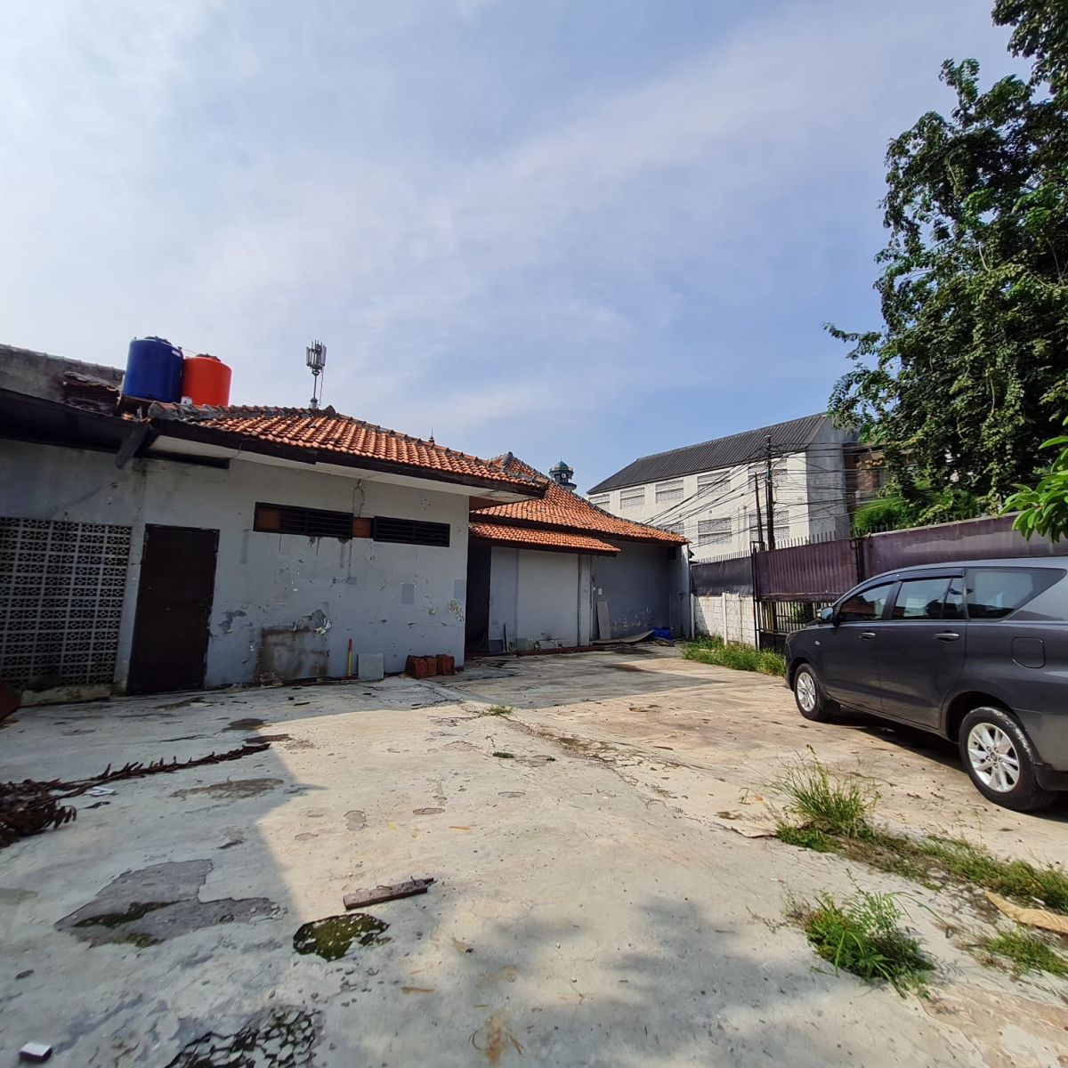 Dijual Rumah Hook Luas 774 m² di Mampang Jakarta Selatan, Cocok untuk Kost-kostan Premium - Foto 2