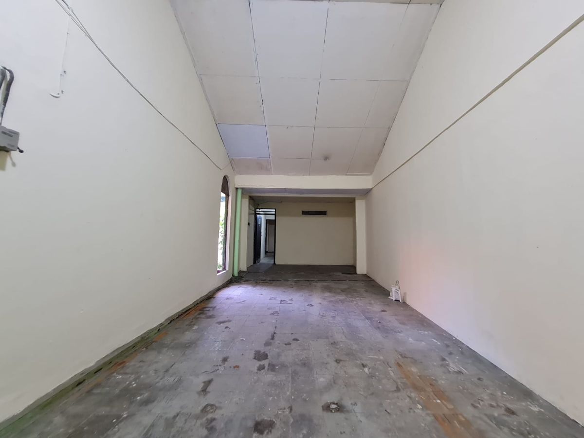 Dijual Rumah Hook Luas 774 m² di Mampang Jakarta Selatan, Cocok untuk Kost-kostan Premium - Foto 6