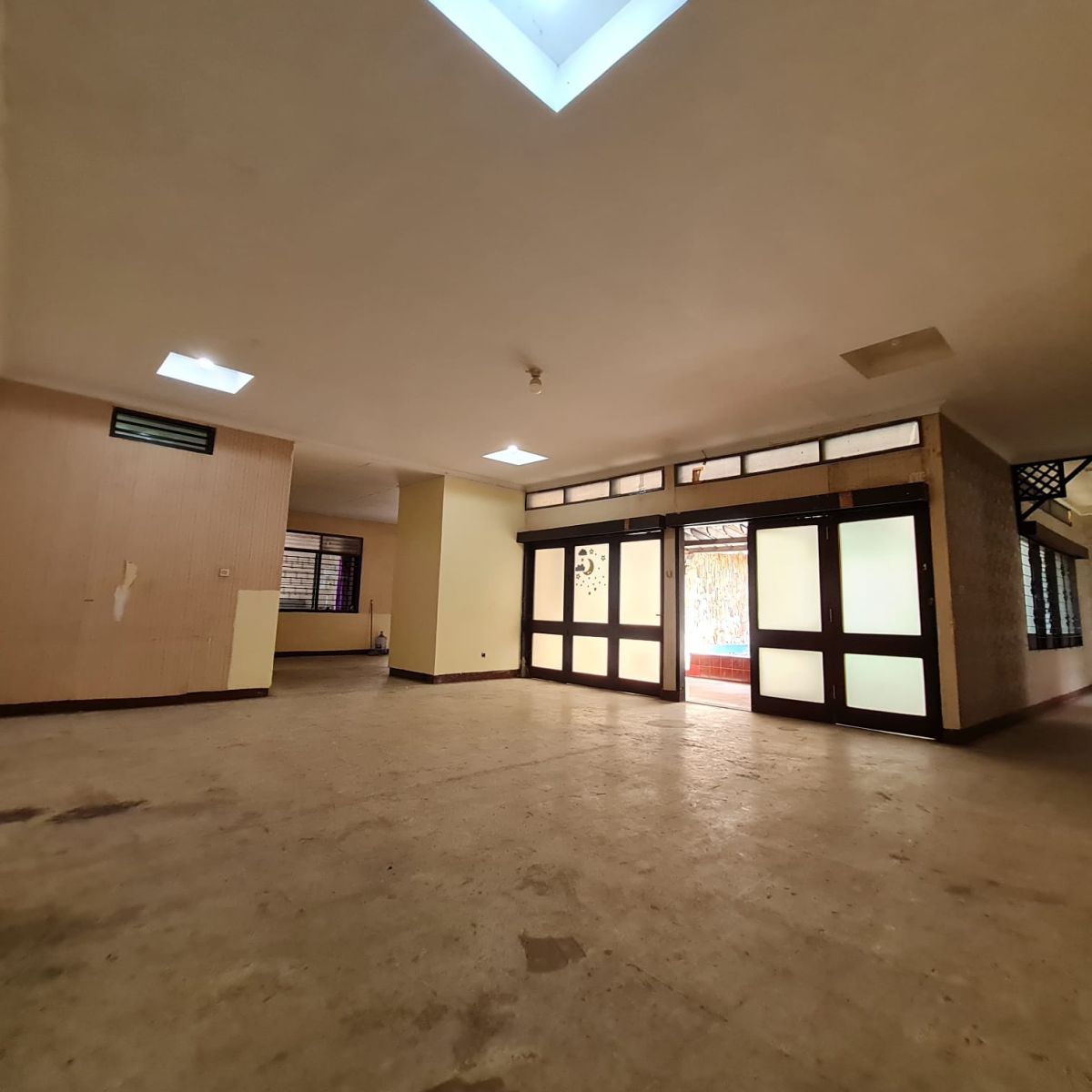 Dijual Rumah Hook Luas 774 m² di Mampang Jakarta Selatan, Cocok untuk Kost-kostan Premium - Foto 10