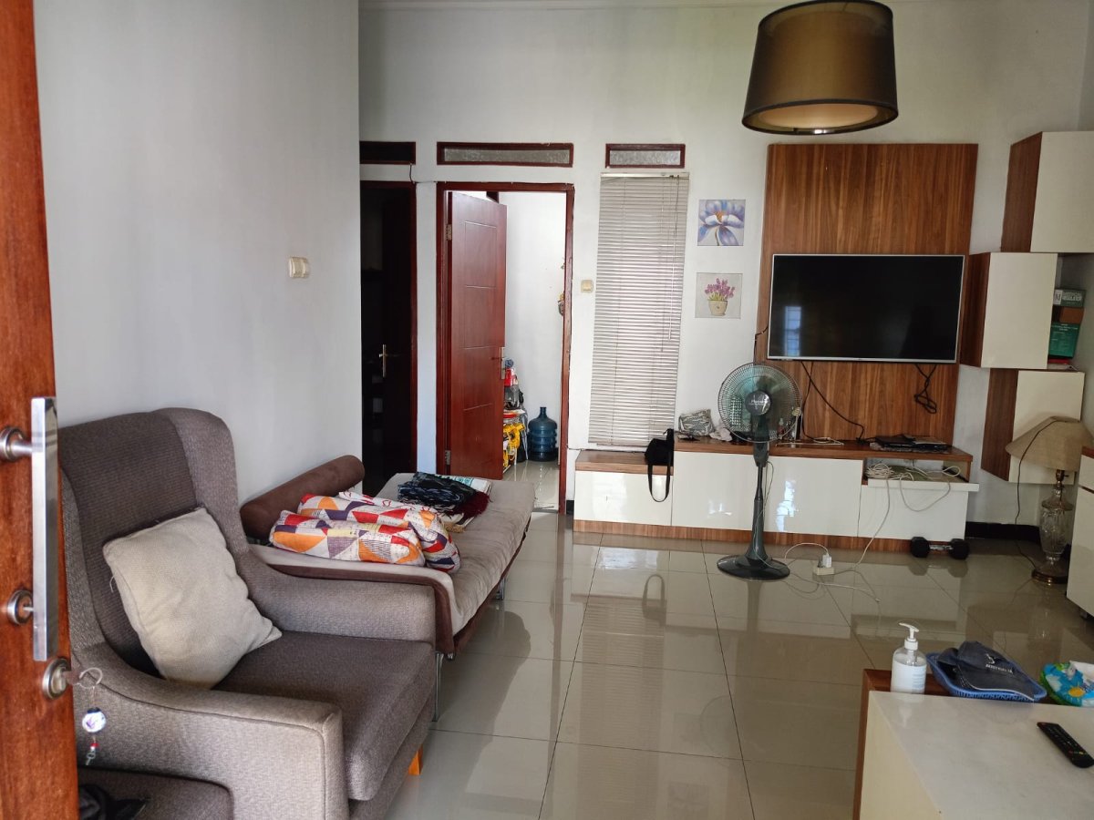 Disewakan Rumah Cantik Minimalis di Momien Residence, Beji , Depok - Foto 3
