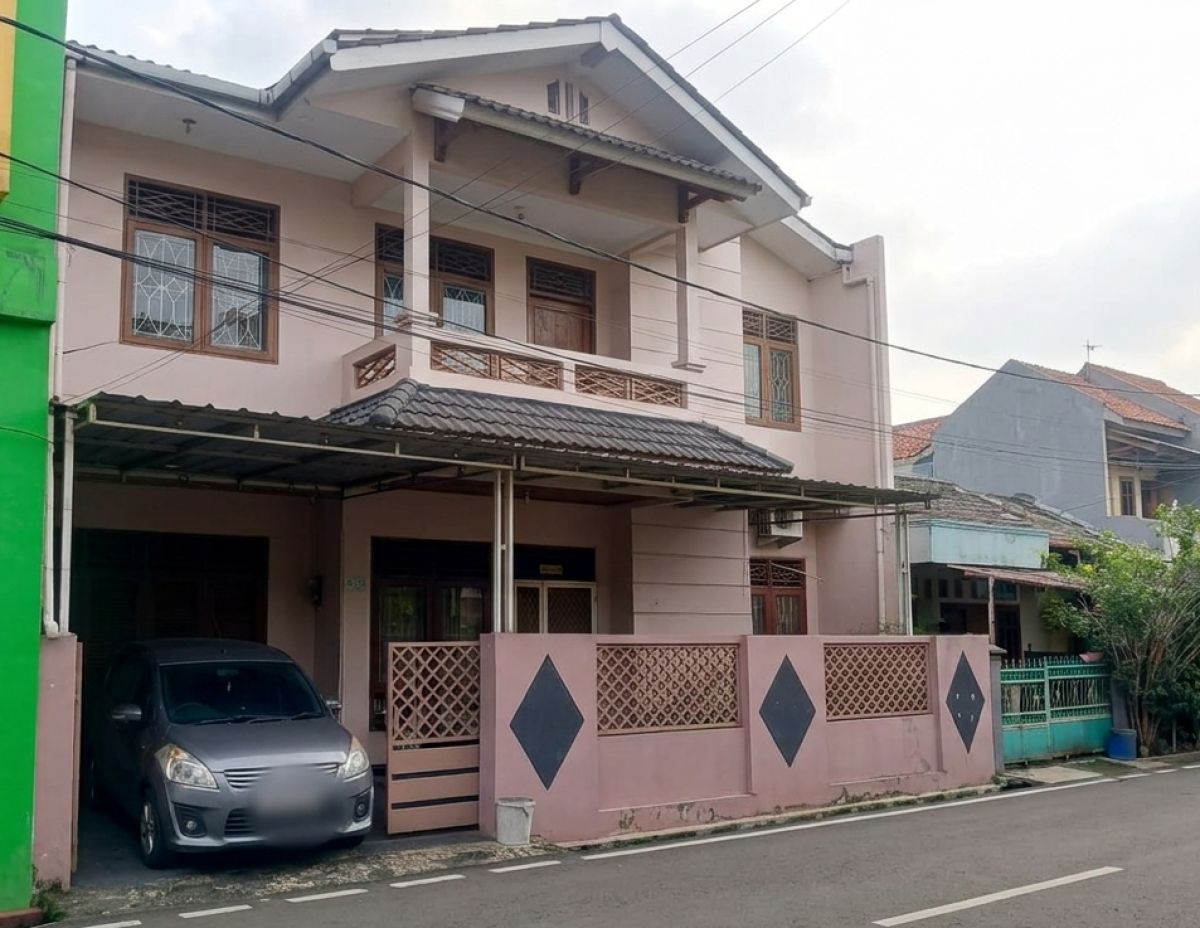 Dijual Rumah Full Furnished 2 Lantai di Kavling DKI Jakarta Timur