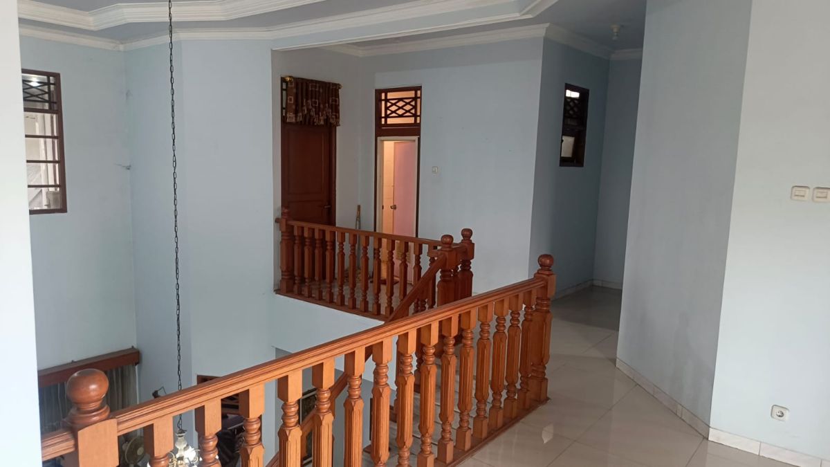 Dijual Rumah Full Furnished 2 Lantai di Kavling DKI Jakarta Timur - Foto 5