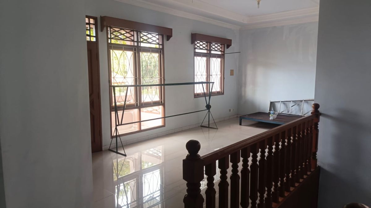 Dijual Rumah Full Furnished 2 Lantai di Kavling DKI Jakarta Timur - Foto 6