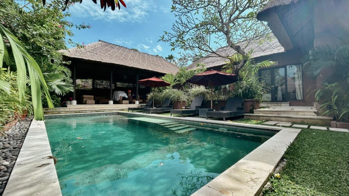 For Sale – Luxury Tropical Living in the Heart of Pererenan | Just 5 Minutes to Pererenan Beach