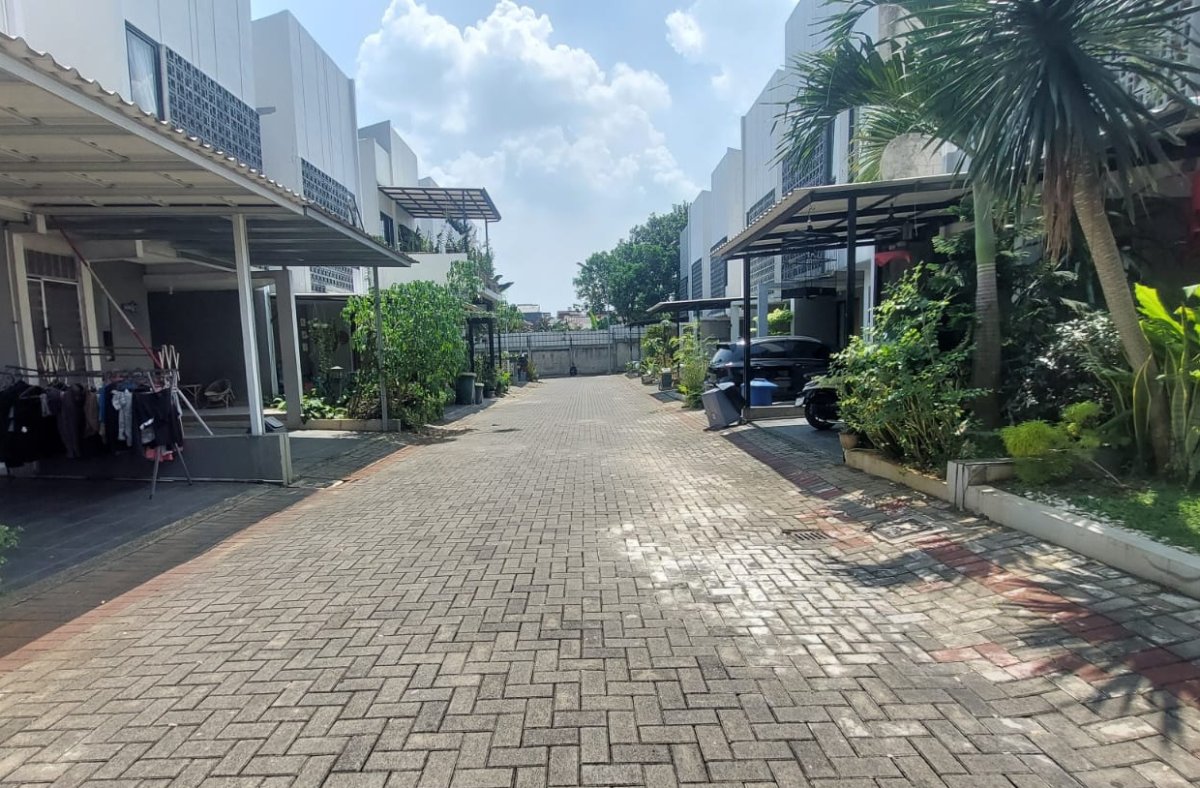 Rumah 2 Lantai Siap Huni Dalam Cluster Dijual Di Ciputat Tangerang Selatan Dekat Stasiun - Foto 2