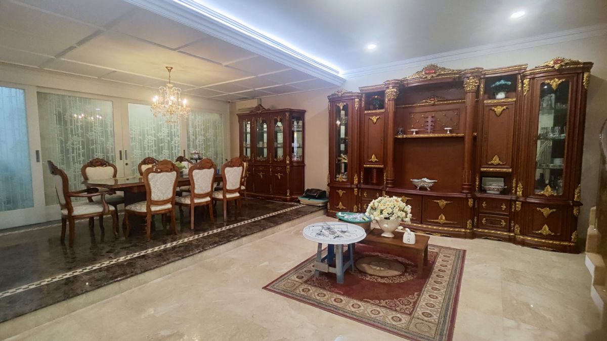 Rumah Mewah Strategis di tengah Tomang Grogol Petamburan Jakarta Barat DI - Foto 2