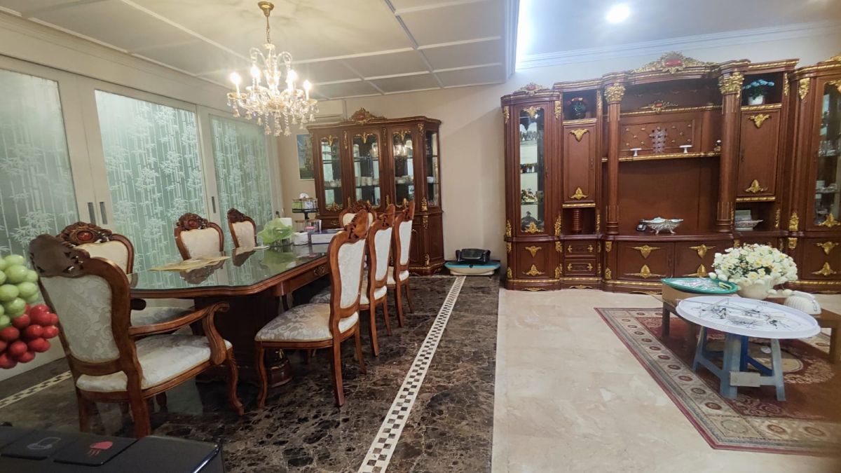 Rumah Mewah Strategis di tengah Tomang Grogol Petamburan Jakarta Barat DI - Foto 13