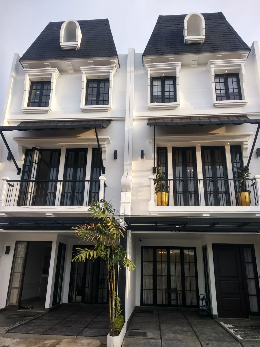 APARTHOUSE MODERN ala EROPA