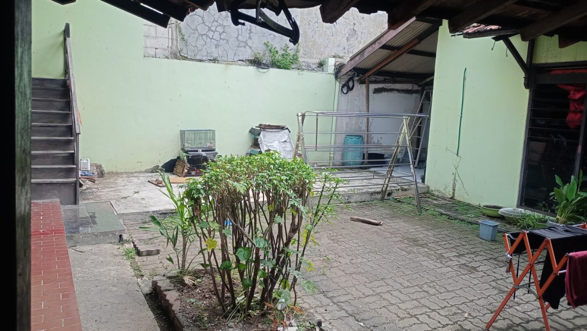 Rumah Tengah Kota Harga Tanah depan Kos kos an Semarang Barat - Foto 3