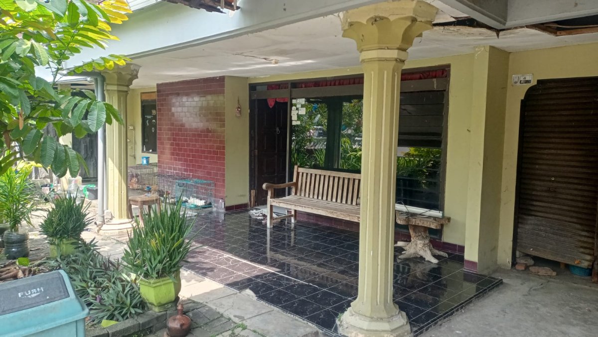 Rumah Tengah Kota Harga Tanah depan Kos kos an Semarang Barat - Foto 2