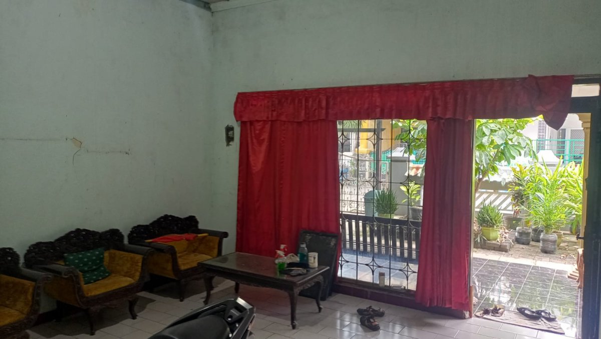 Rumah Tengah Kota Harga Tanah depan Kos kos an Semarang Barat