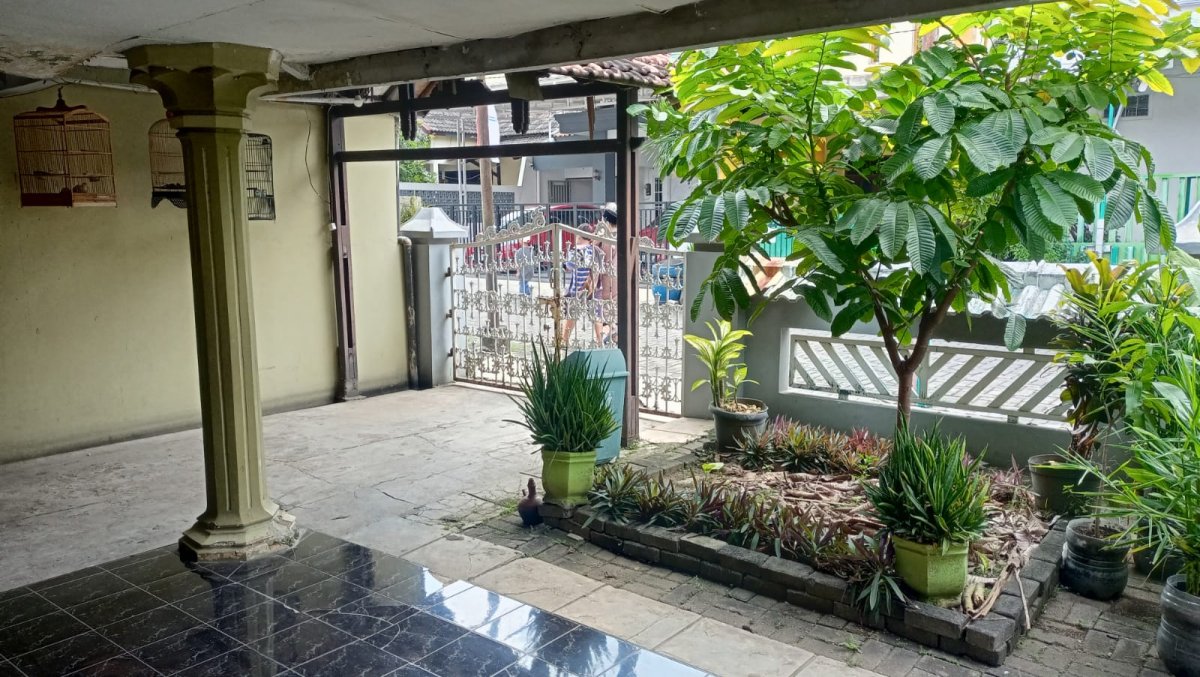 Rumah Tengah Kota Harga Tanah depan Kos kos an Semarang Barat - Foto 4