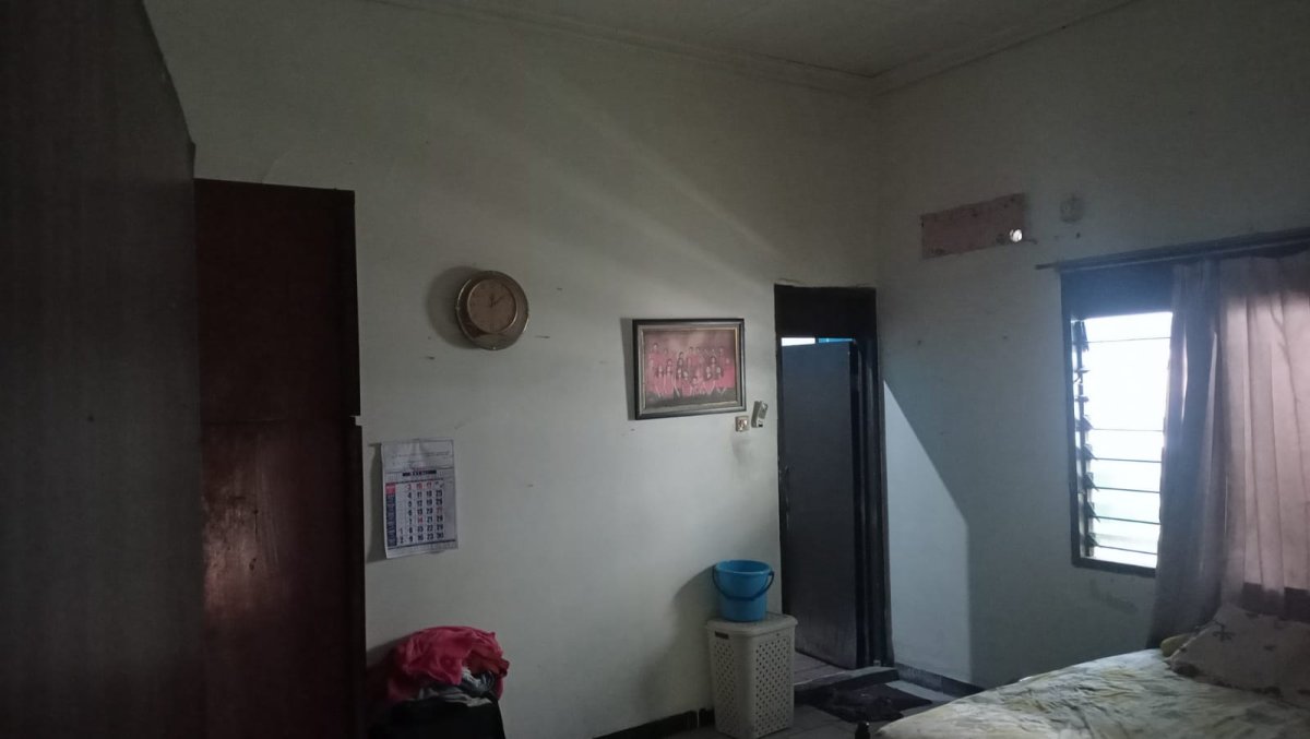 Rumah Tengah Kota Harga Tanah depan Kos kos an Semarang Barat - Foto 5