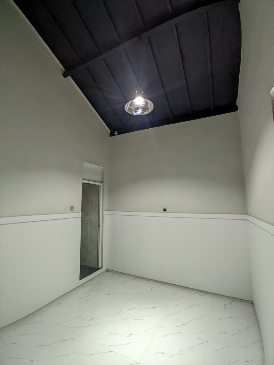Rumah siap huni di Gentan Solo - Foto 6