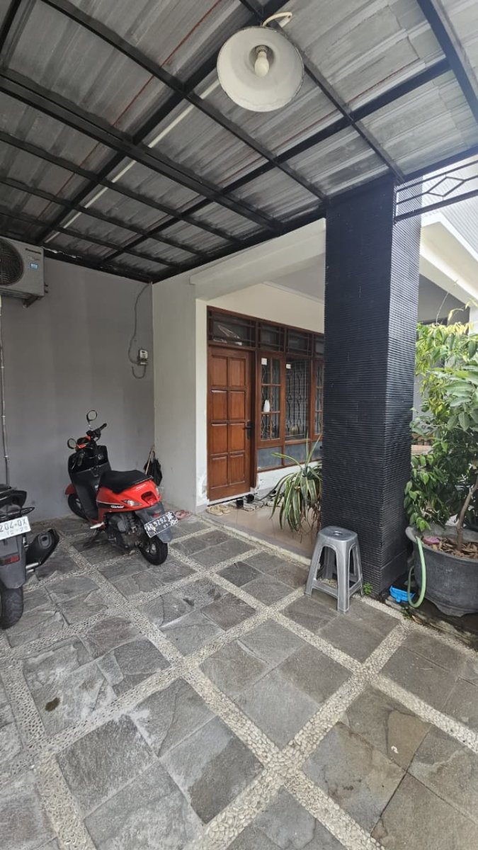 Rumah siap huni di Gentan Solo - Foto 10