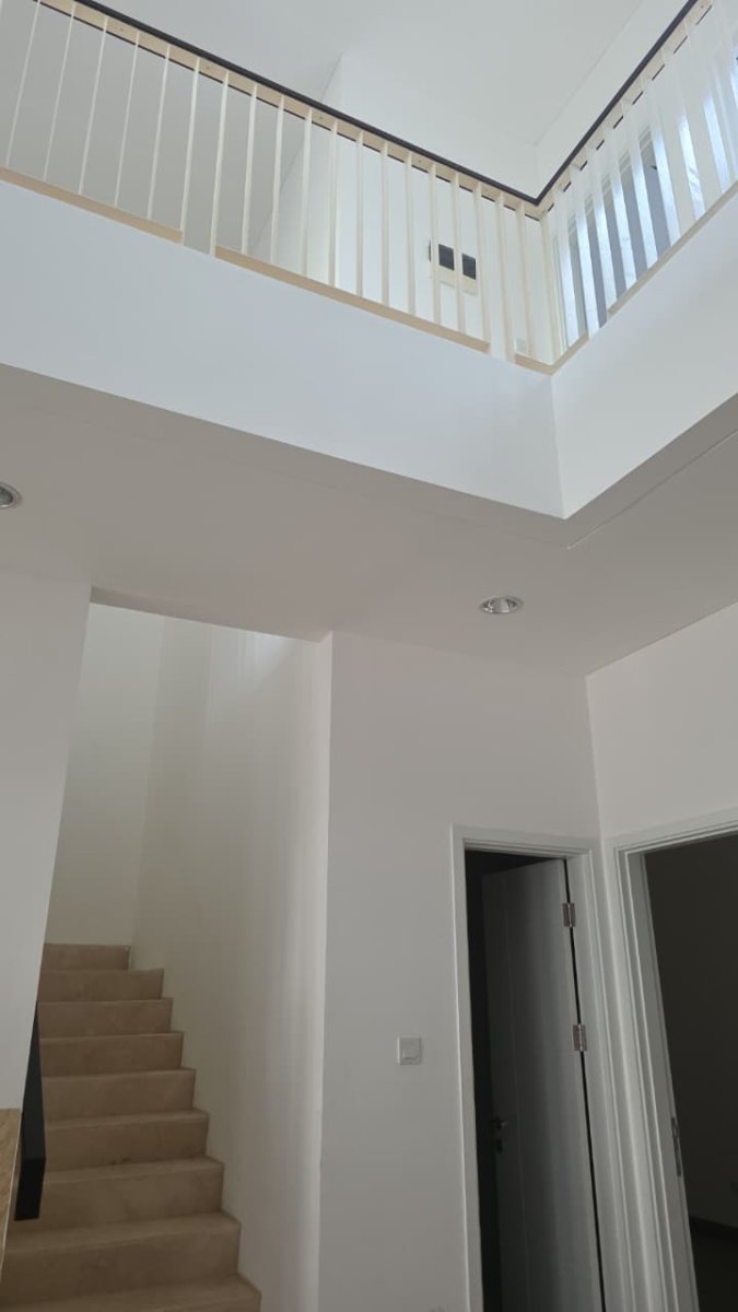 Dijual Rumah Lokasi Puri Utama, Puri Riviera, Petir - Cipondoh - Foto 6
