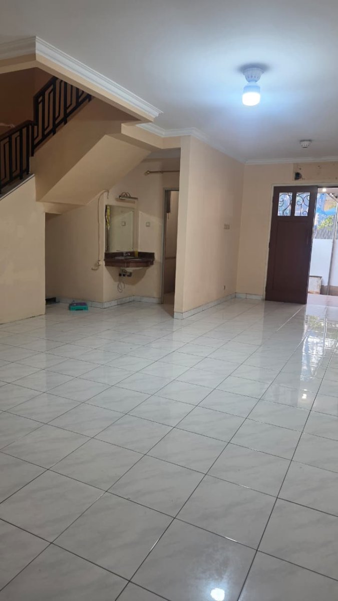 Disewakan Rumah Gading Kirana, Kelapa Gading - Jakarta Utara - Foto 2