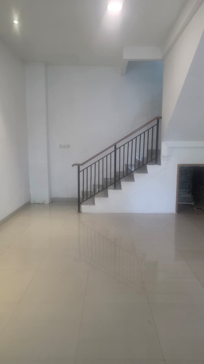 Disewakan 1 Unit Rumah Kelapa Cengkir Raya, Kelapa Gading - Jakarta Utara - Foto 2