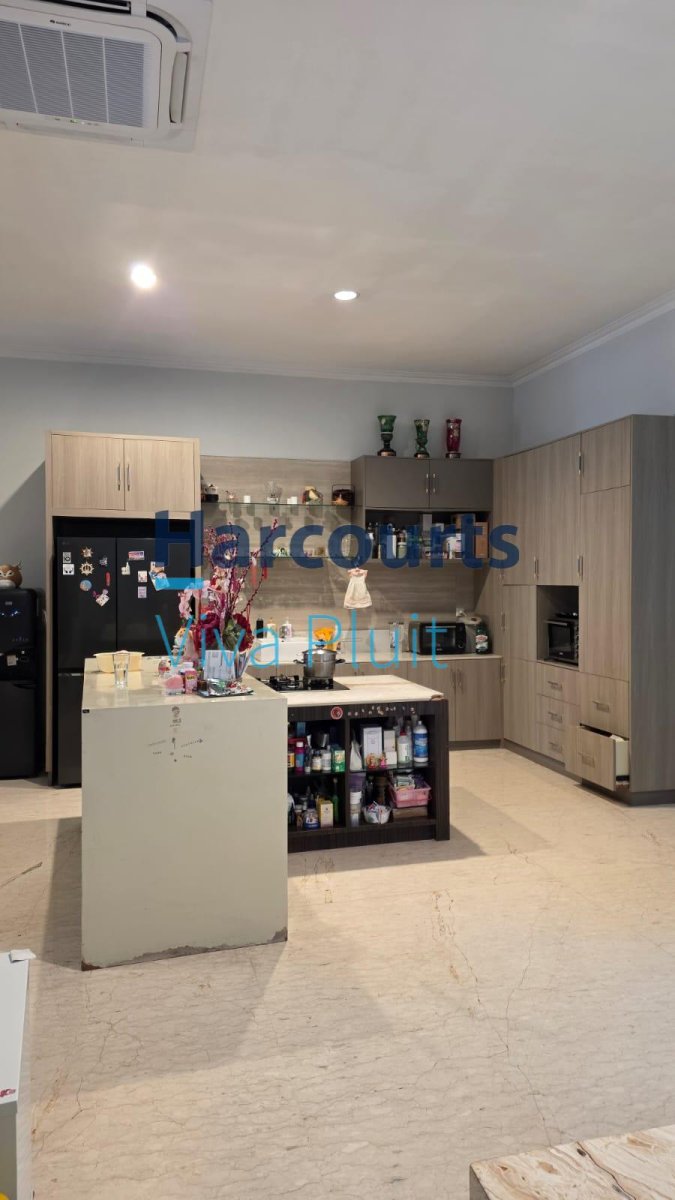 Dijual Rumah 3 Lantai  – Kompleks Walet Elok, Lokasi Strategis! - Foto 3