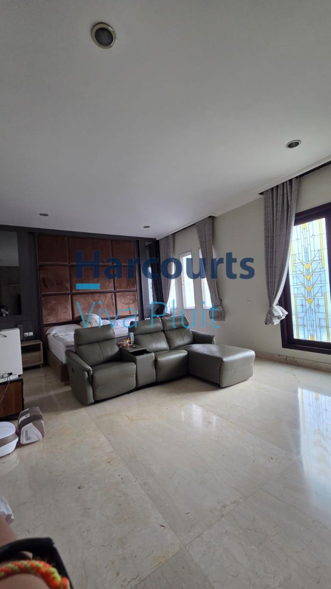 Dijual Rumah 3 Lantai  – Kompleks Walet Elok, Lokasi Strategis! - Foto 4