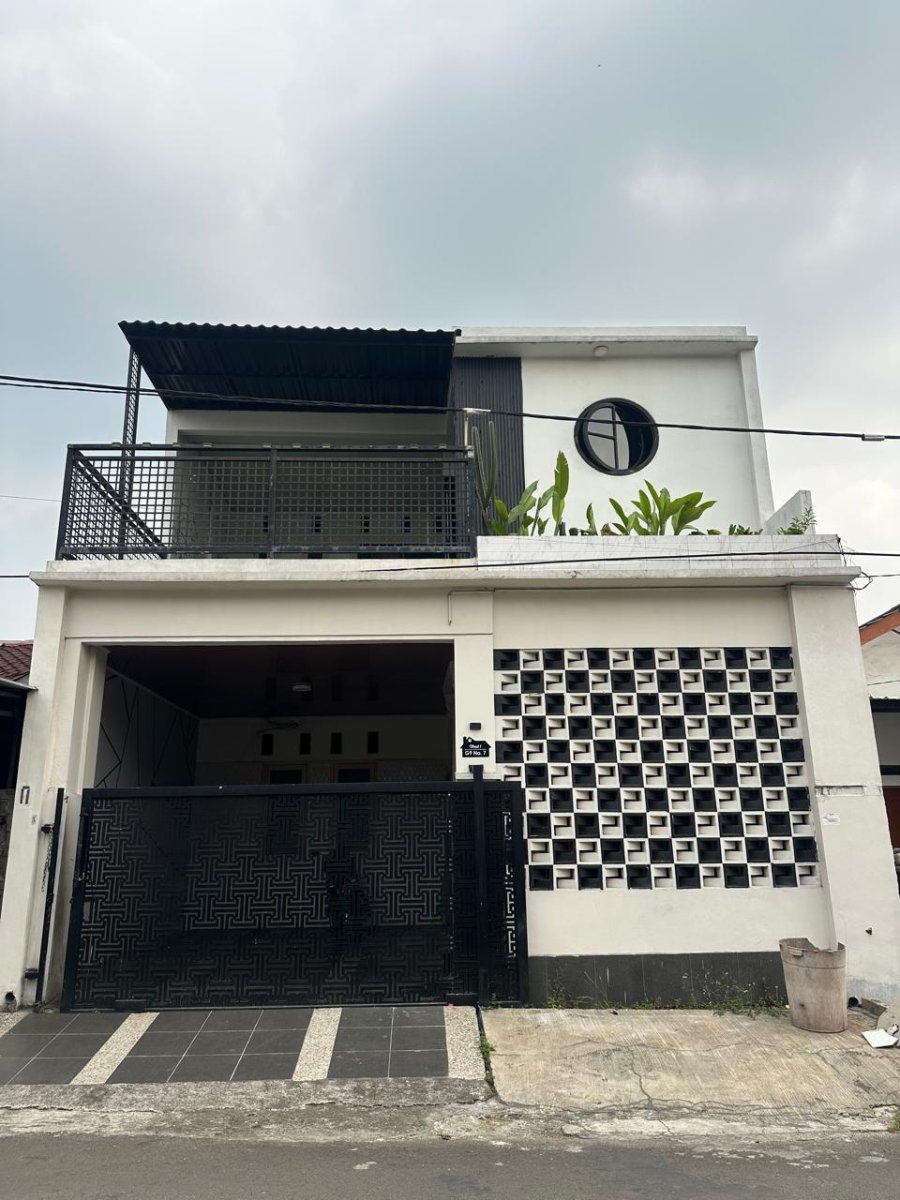 Dijual rumah cantik siap huni dekat graha raya dan alam sutera
