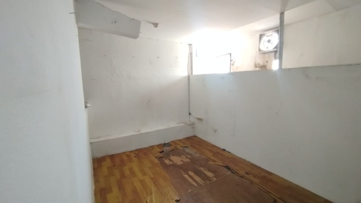 Dijual atau Disewakan Ruko 2 Lantai di Graha Raya Bintaro, Area Sangat Ramai - Foto 6