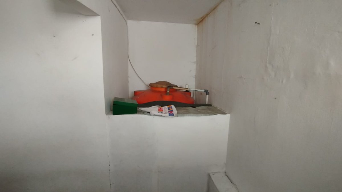 Dijual atau Disewakan Ruko 2 Lantai di Graha Raya Bintaro, Area Sangat Ramai - Foto 7