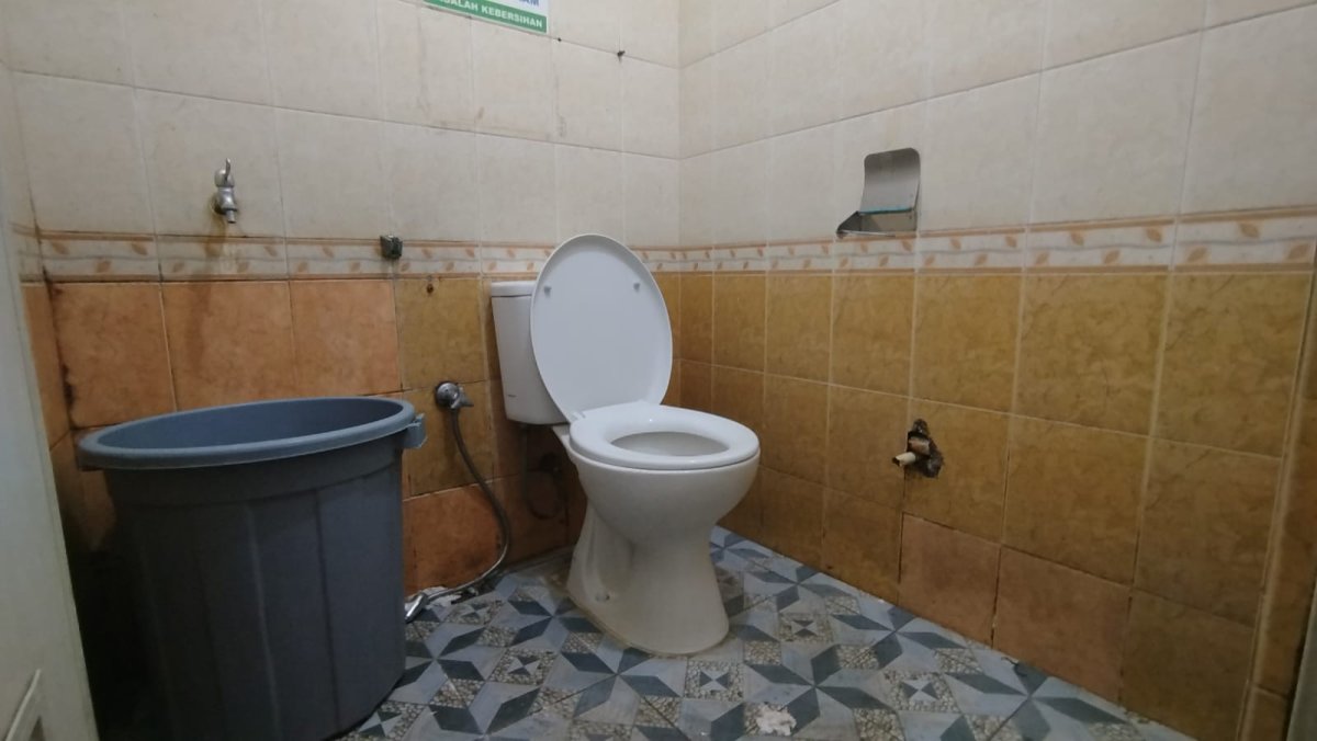 Dijual atau Disewakan Ruko 2 Lantai di Graha Raya Bintaro, Area Sangat Ramai - Foto 8