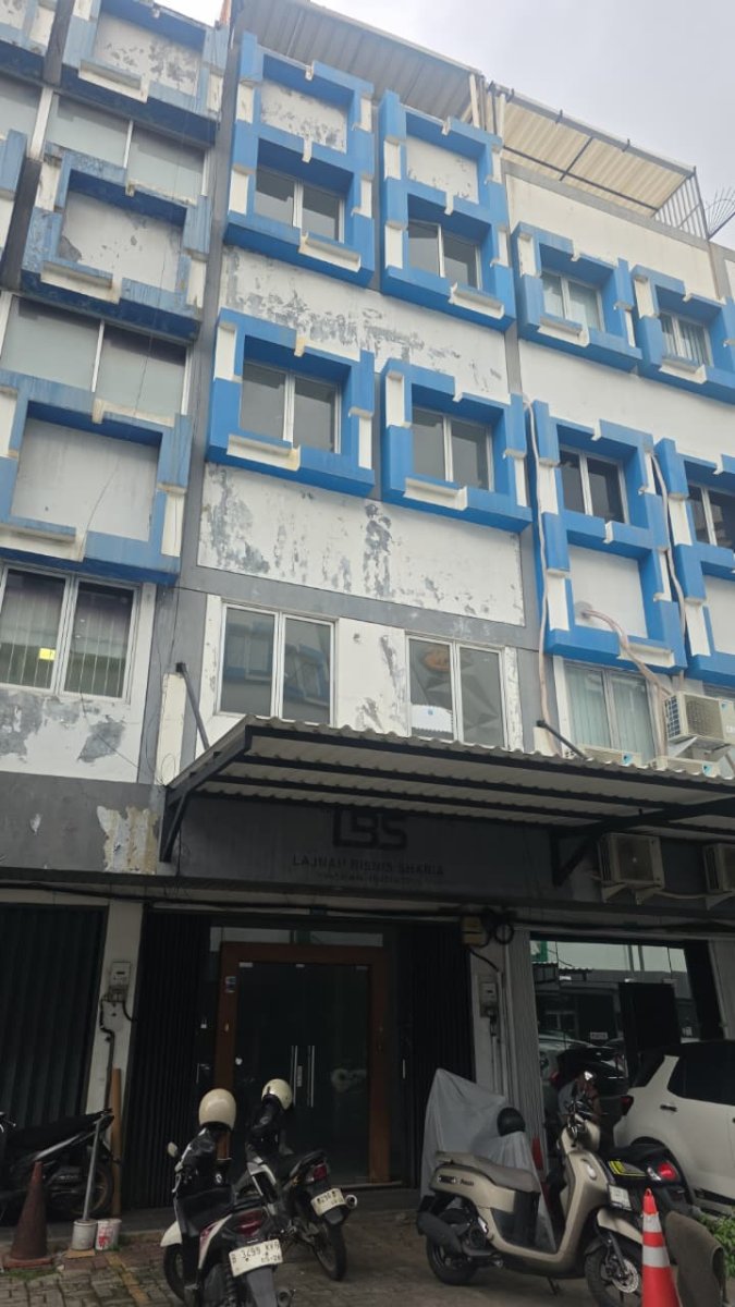 Disewakan 1 Unit Ruko Di Gading Bukit Indah, Kelapa Gading - Jakarta Utara