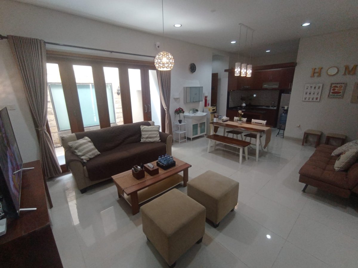 Rumah cluster elite 2 lantai  full furnished di Colomadu - Foto 5