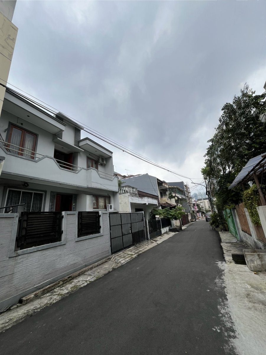 Jual Rumah Row Jalan 2 mobil di Tomang Jakarta Barat ID