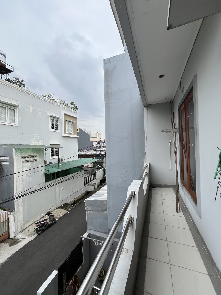 Jual Rumah Row Jalan 2 mobil di Tomang Jakarta Barat ID - Foto 6