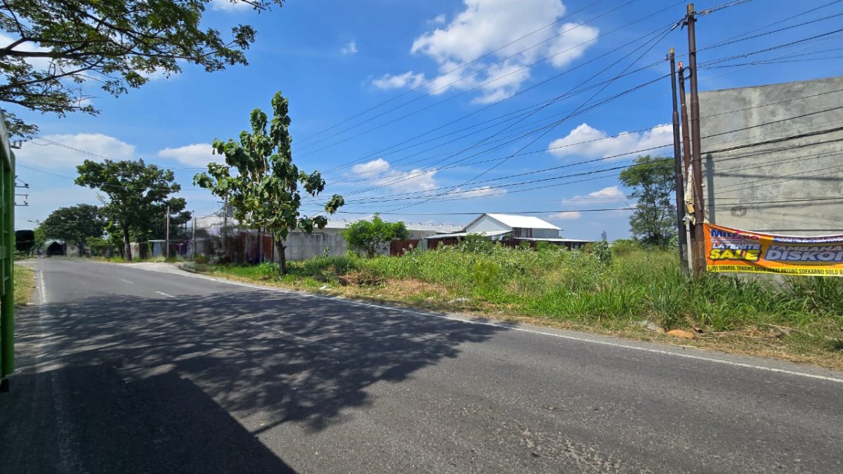 Dijual Tanah Istimewa di Jalan Adi Sumarmo, Gedongan, Colomadu, Solo - Foto 2