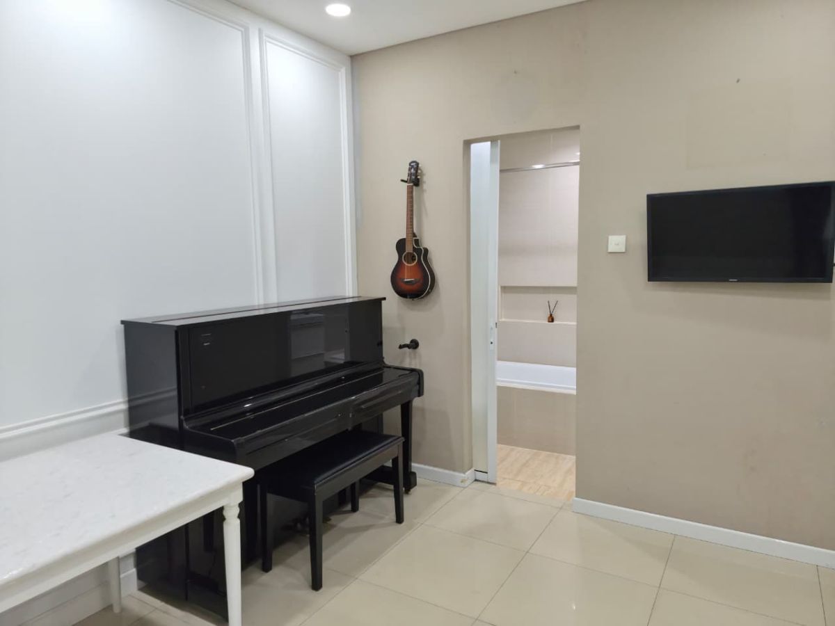 Dijual 3 Kamar Tidur Apartment Thamrin Residences dengan Interior Eksklusif View Swimming Pool - Jakarta Pusat - Foto 7