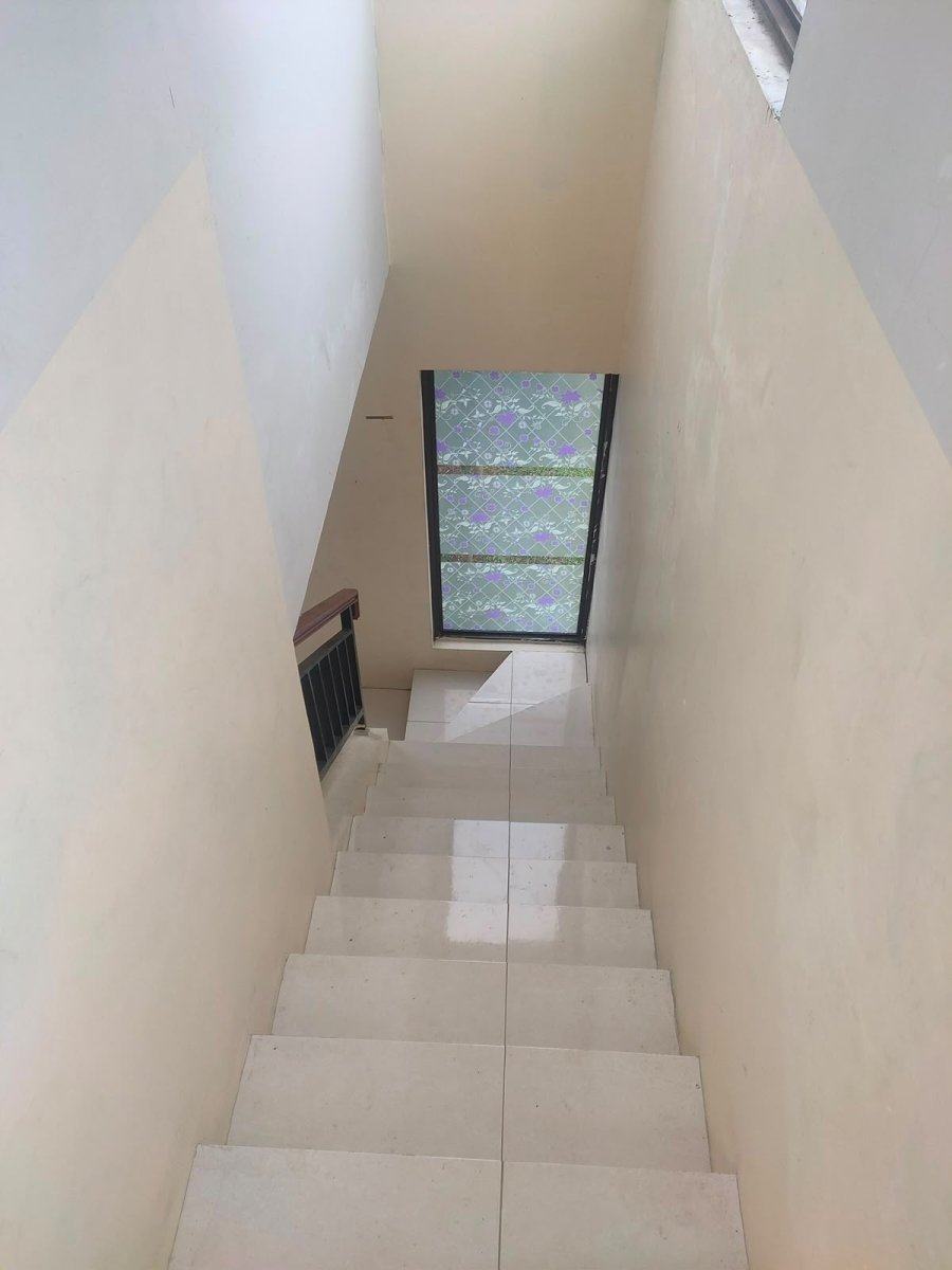 Dijual Rumah Hoek 2 Lantai di Graha Raya Bintaro, Viola Residence - Foto 10