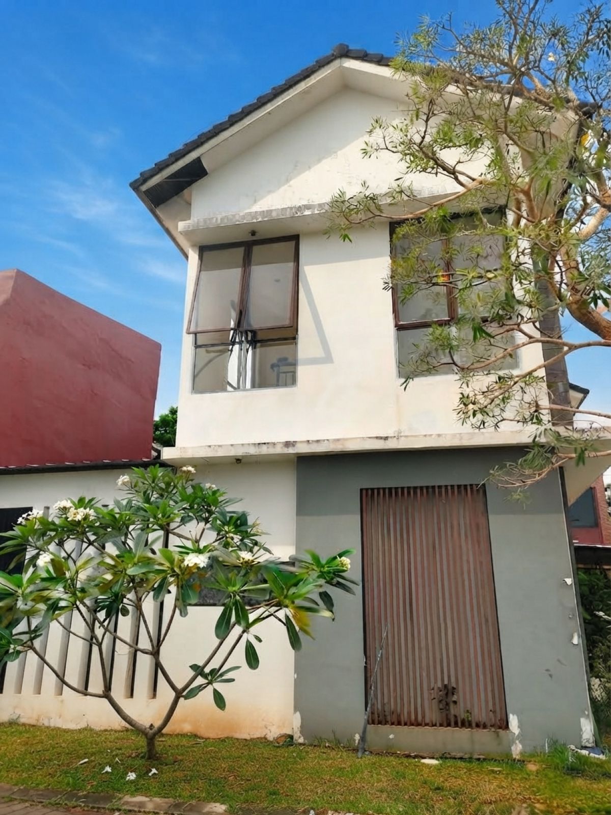 Dijual Rumah Siap Huni 2 Lantai Posisi Hook di Graha Raya Bintaro, Tangerang Selatan - Foto 2