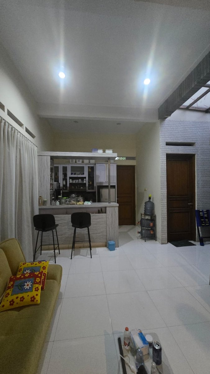 DIJUAL Rumah Siap Huni Nuansa Jawa Klasik di Manahan, Mangkubumen, Banjarsari, Sol - Foto 5