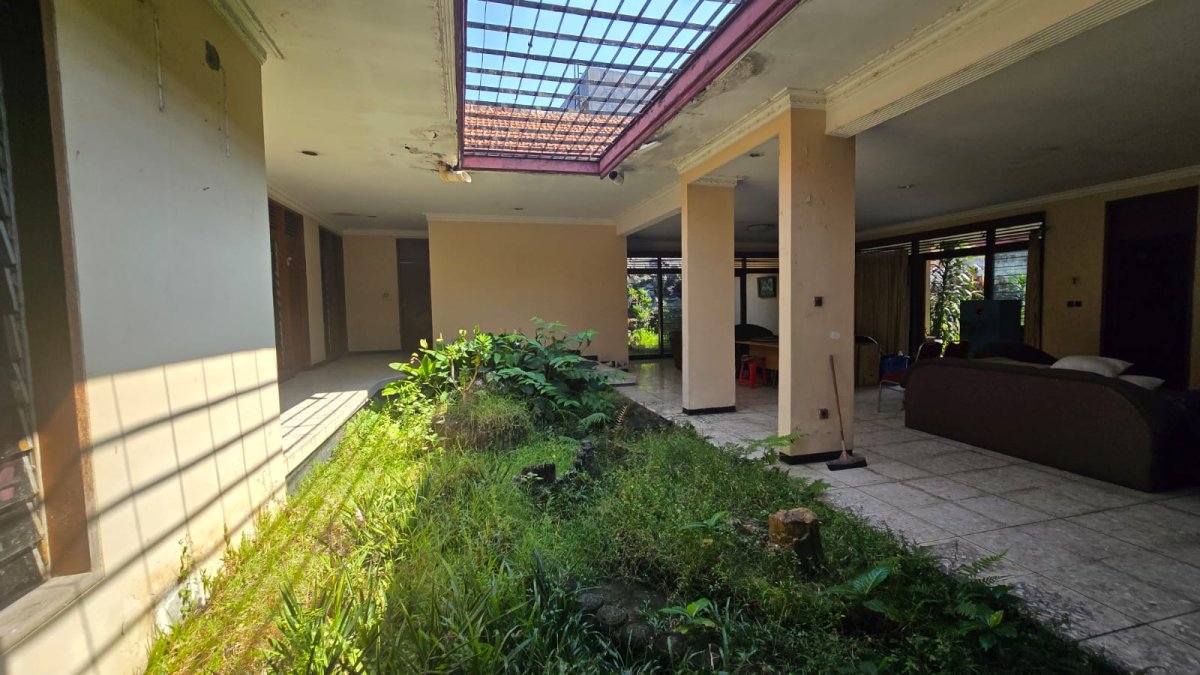 Rumah atau ruang usaha strategis di jalan slamet riyadi penumping laweyan solo - Foto 10