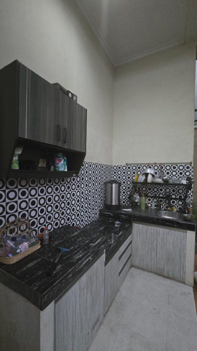 Rumah bagus siap pakai nuansa jawa classic di manahan mangkubumen banjarsari solo - Foto 10