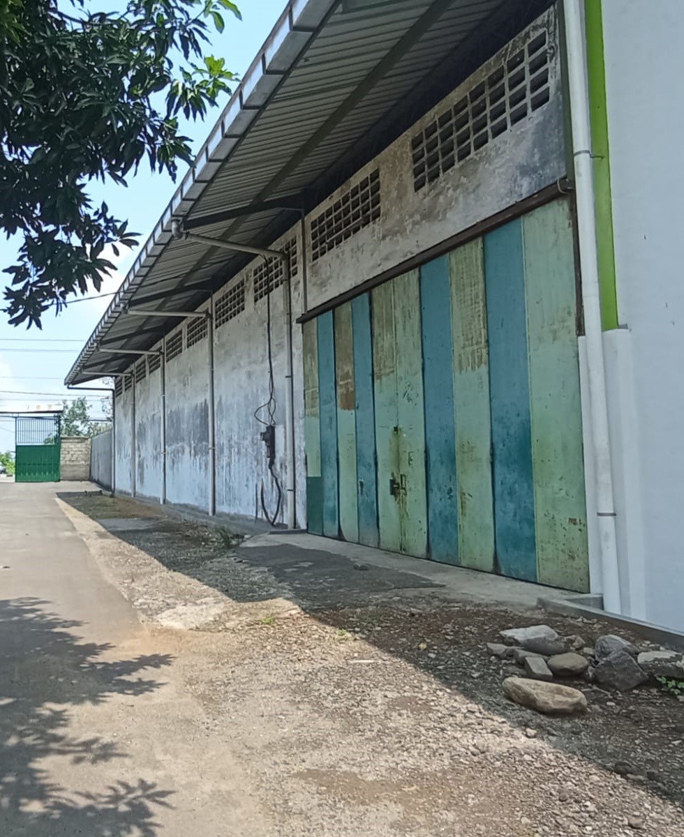 Di Sewakan :Gudang strategis siap pakai dkt dgn pintu tol kebakkramat di kawasan industri kebakkramat karanganyar.