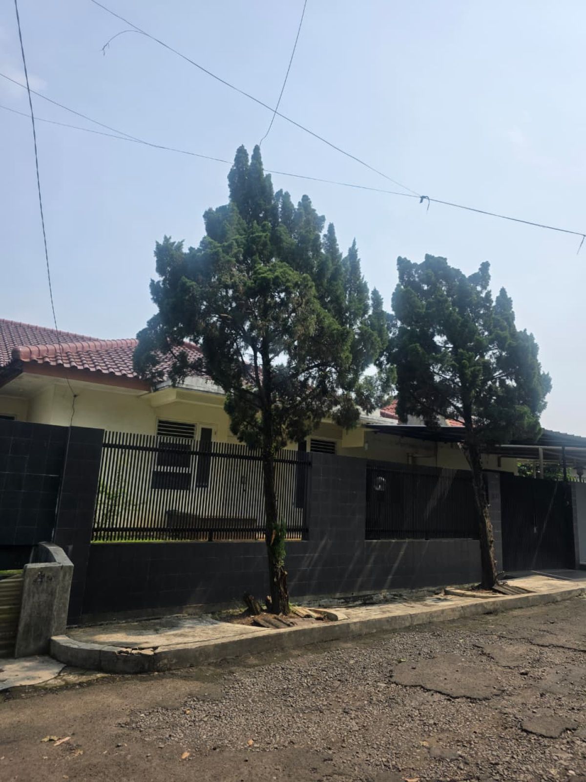 Dijual Rumah Rapih Di Jl. Denpasar, Cinere - Depok