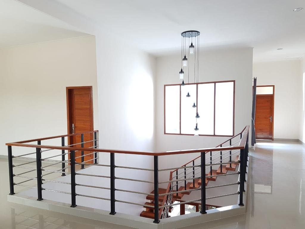 Disewakan rumah bagus 2 lantai dekat The Park & Pakuwon Mall Solo Baru - Foto 5