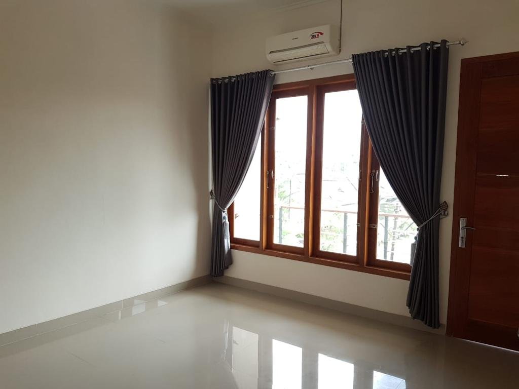 Disewakan rumah bagus 2 lantai dekat The Park & Pakuwon Mall Solo Baru - Foto 6