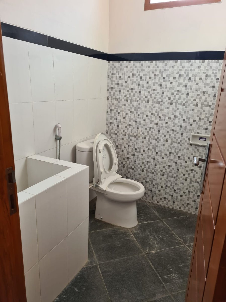 Disewakan rumah bagus 2 lantai dekat The Park & Pakuwon Mall Solo Baru - Foto 7