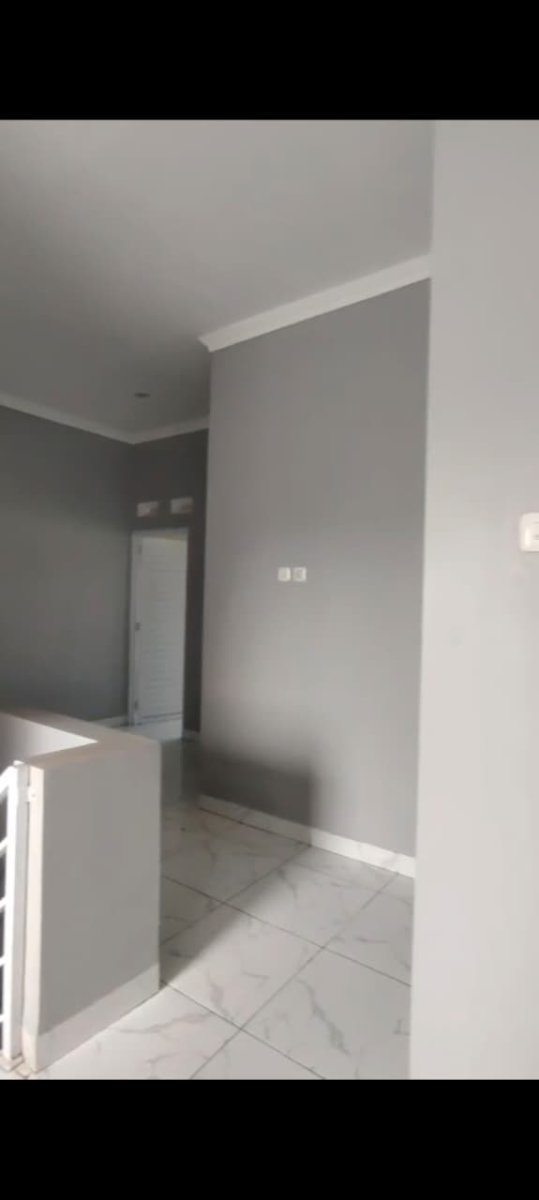 Disewakan rumah bagus 2 lantai, lokasi di banjarsari dekat manahan - Foto 6