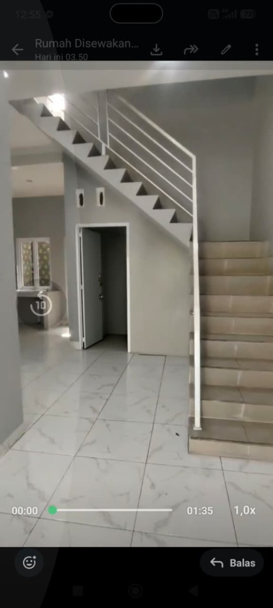 Disewakan rumah bagus 2 lantai, lokasi di banjarsari dekat manahan - Foto 9