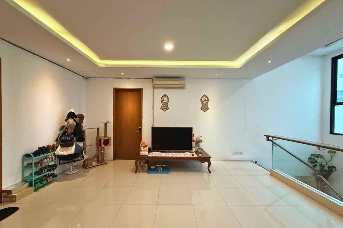 Dijual Rumah Modern 3 Lantai Lokasi Strategis Cocok Untuk Investasi Kost-Kostan di Cipete Area - Foto 5